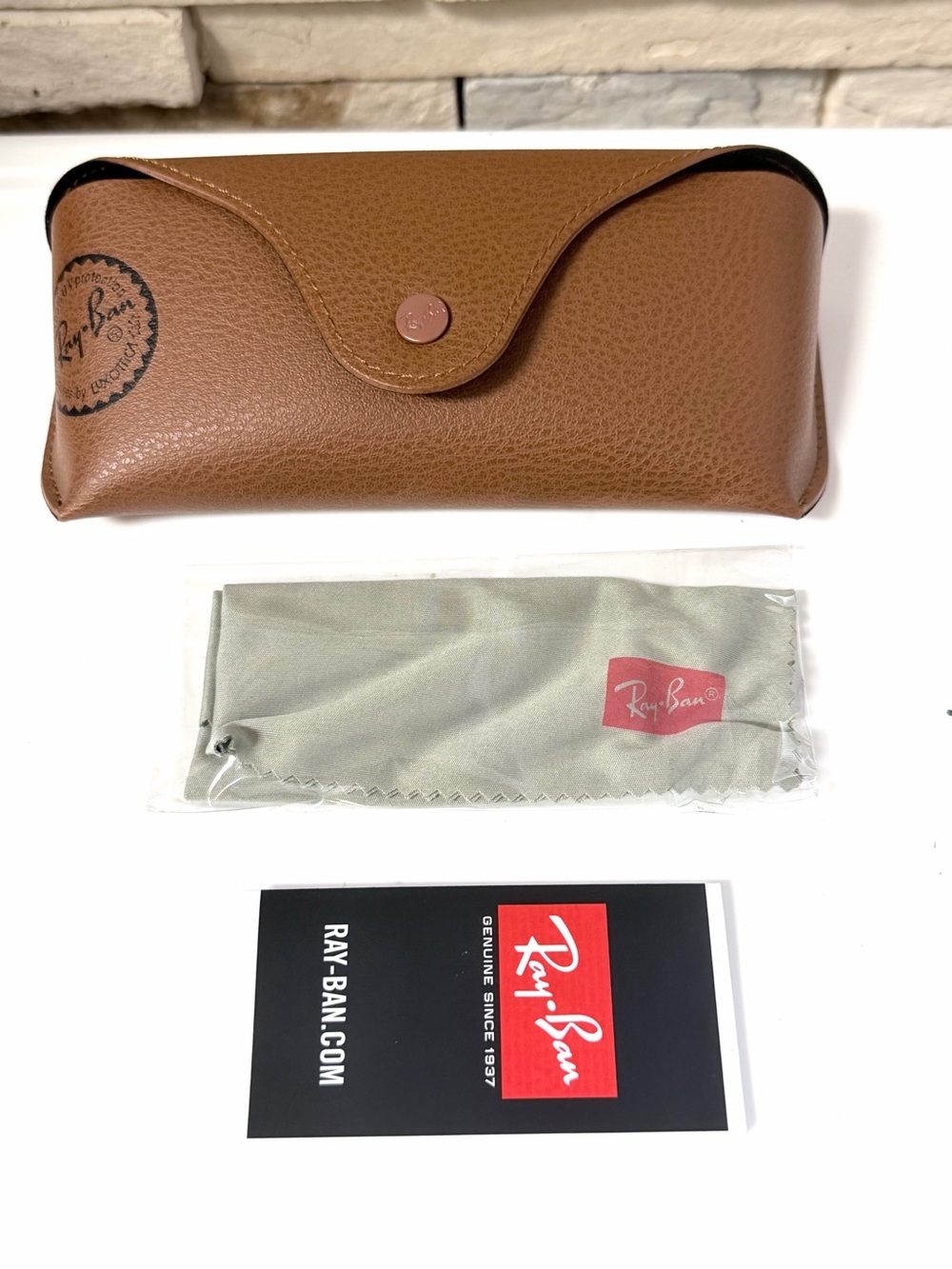 Ray-Ban Brown Leather Sunglasses Case with Gray Microfiber Cloth